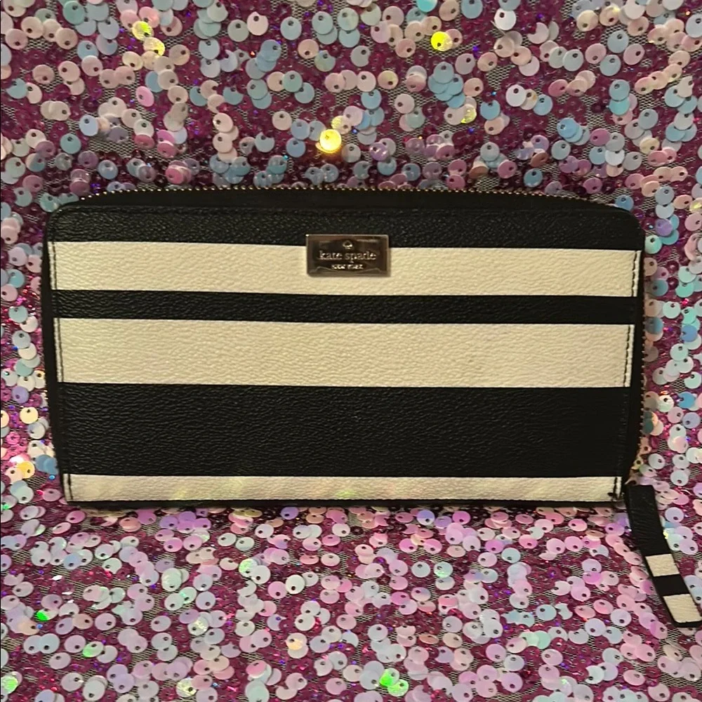 Kate Spade Matching Set - Picture 2 of 16